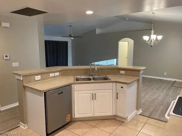 3717 Ne 13th Ave, Cape Coral, Florida 33909