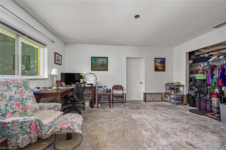 Office area or could be 4th bedroom.
