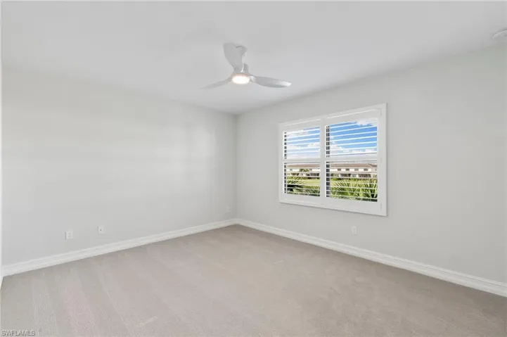 7469  Rockefeller  DR, Naples, FL 34119