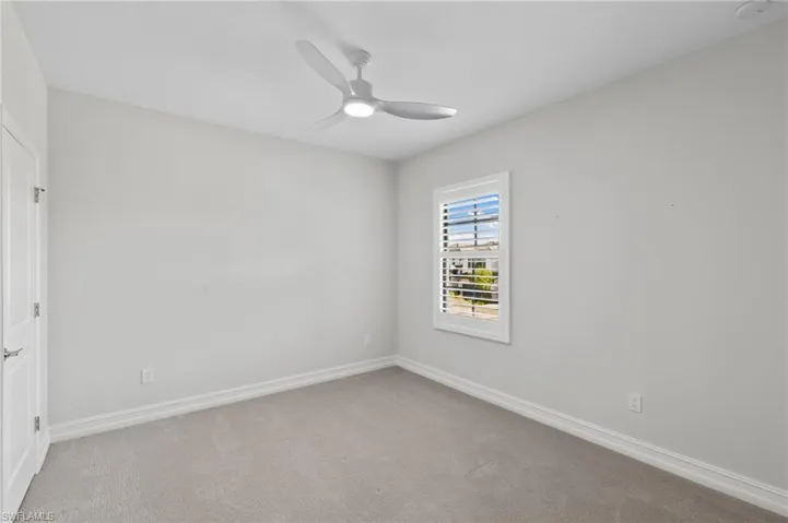 7469  Rockefeller  DR, Naples, FL 34119