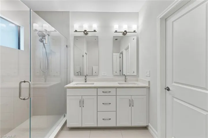 7469  Rockefeller  DR, Naples, FL 34119