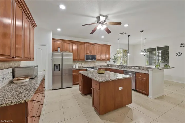 15370 Laguna Hills Dr, Fort Myers, Florida 33908
