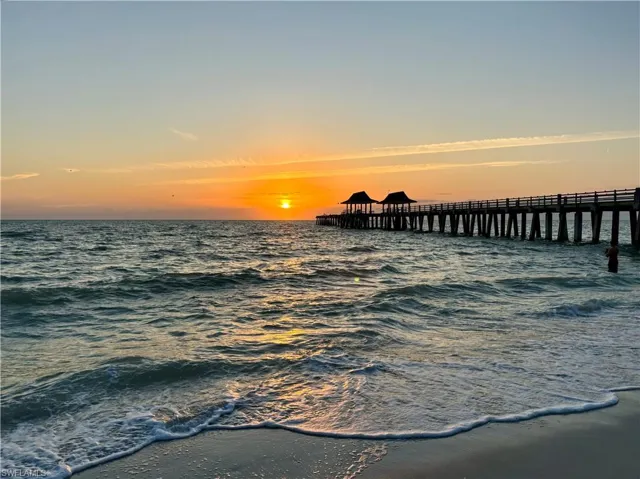 Nearby beautiful beaches and year round sunsets