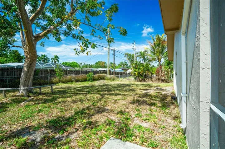 1408  Charles  CT, Fort Myers, FL 33919