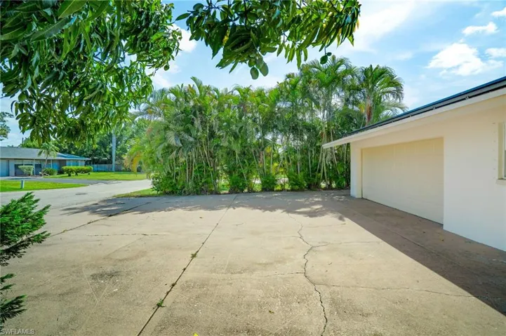 1408  Charles  CT, Fort Myers, FL 33919