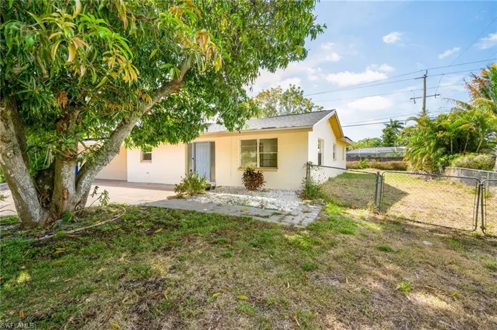 1408  Charles  CT, Fort Myers, FL 33919