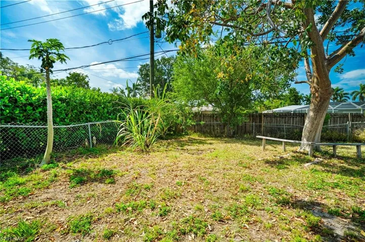 1408  Charles  CT, Fort Myers, FL 33919