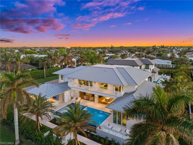 506 Neapolitan Ln, Naples, Florida 34103