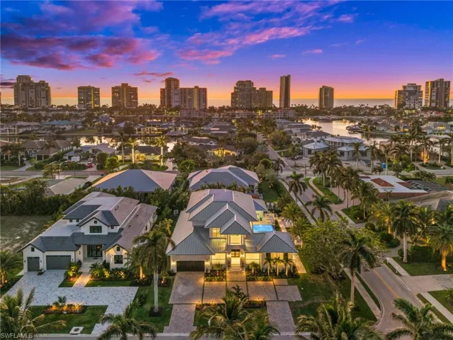 506 Neapolitan Ln, Naples, Florida 34103