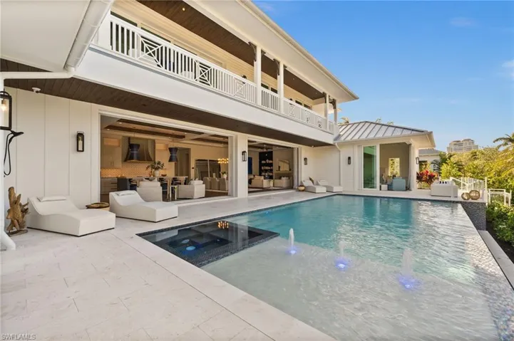 506 Neapolitan Ln, Naples, Florida 34103