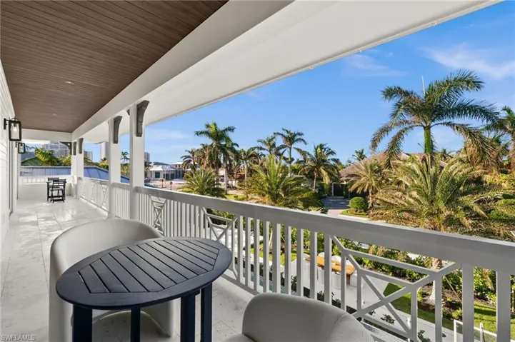 506 Neapolitan Ln, Naples, Florida 34103