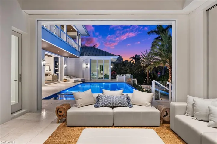 506 Neapolitan Ln, Naples, Florida 34103