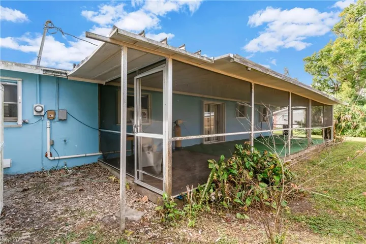 372  Park Lane  DR, North Fort Myers, FL 33917