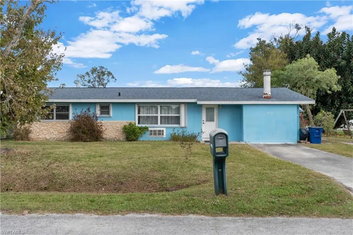 372  Park Lane  DR, North Fort Myers, FL 33917