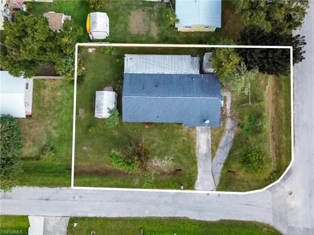 372  Park Lane  DR, North Fort Myers, FL 33917