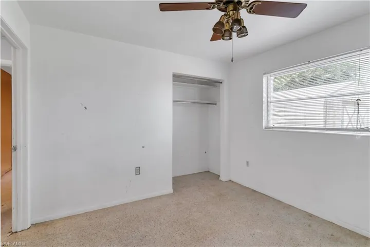 372  Park Lane  DR, North Fort Myers, FL 33917