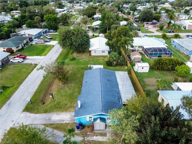 372  Park Lane  DR, North Fort Myers, FL 33917