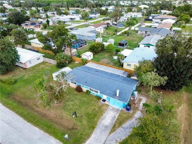 372  Park Lane  DR, North Fort Myers, FL 33917