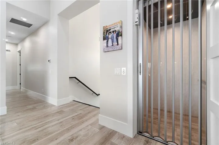 Gorgeous Elevator!!