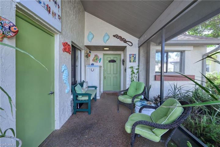 Screened in Entry way