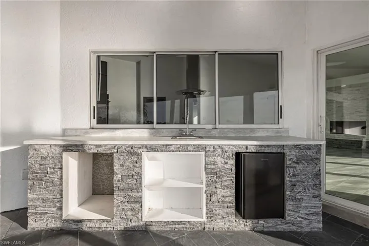 Outdoor kitchen