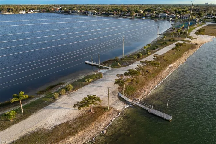 Boat ramps into navigable lakes