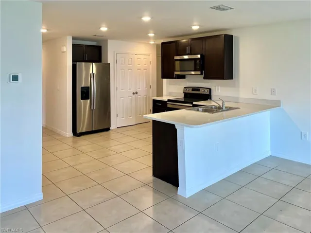 8032 Marsh Cir, Labelle, Florida 33935