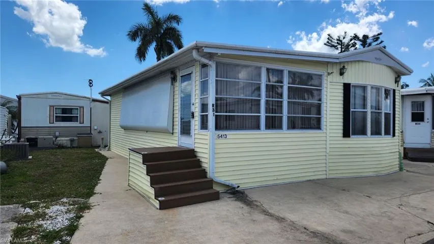 5413  Maple Syrup  ST, Fort Myers, FL 33908