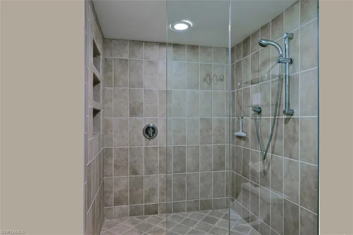 4551 Gulf Shore Blvd N 1600, Naples, Florida 34103