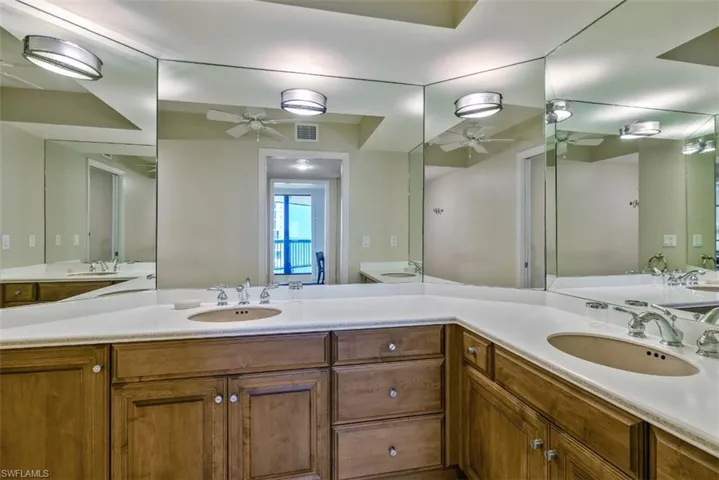 4551 Gulf Shore Blvd N 1600, Naples, Florida 34103