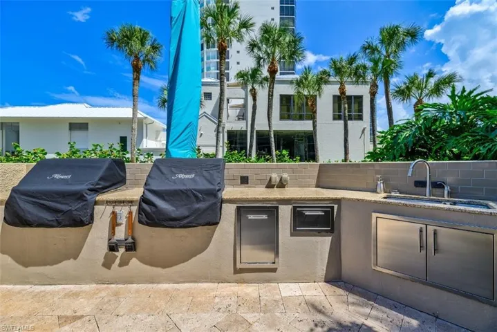 4551 Gulf Shore Blvd N 1600, Naples, Florida 34103