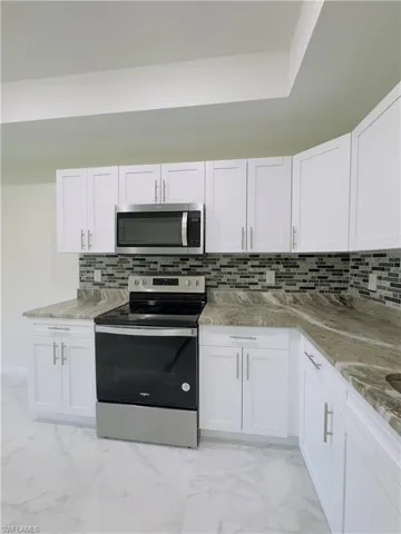 884  Alabama S RD, Lehigh Acres, FL 33974