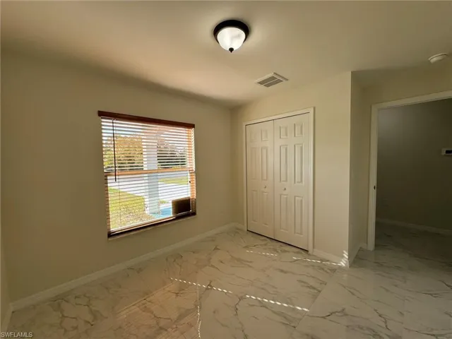 884  Alabama S RD, Lehigh Acres, FL 33974