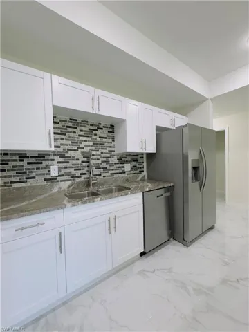 884  Alabama S RD, Lehigh Acres, FL 33974
