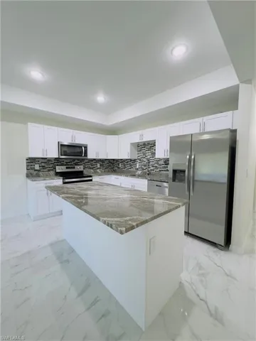884  Alabama S RD, Lehigh Acres, FL 33974
