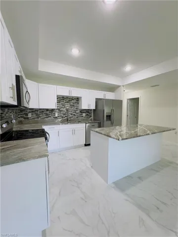 884  Alabama S RD, Lehigh Acres, FL 33974