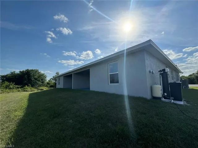 884  Alabama S RD, Lehigh Acres, FL 33974