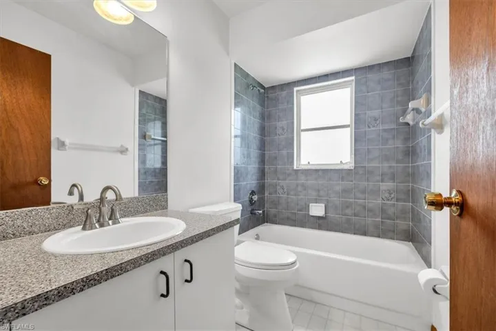 1481 13th St Sw, Naples, Florida 34117