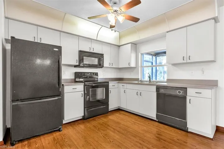 1481 13th St Sw, Naples, Florida 34117