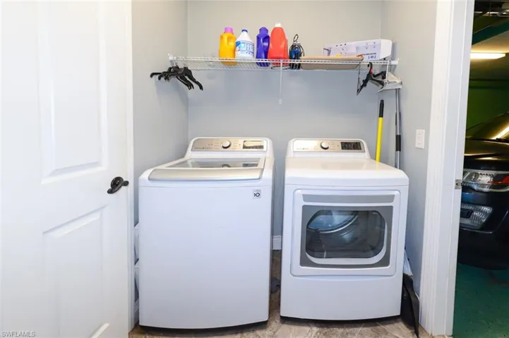 Washroom with washer and dryer