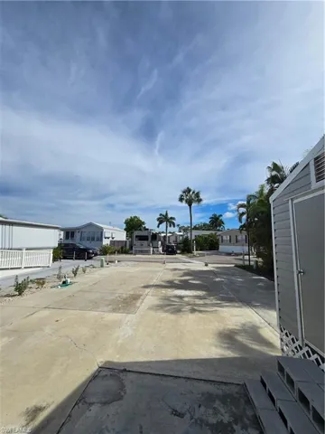 5650 Red Bird Ln, Fort Myers, Florida 33908