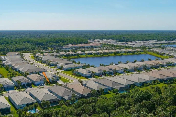11863  Gardenia  AVE, Naples, FL 34120