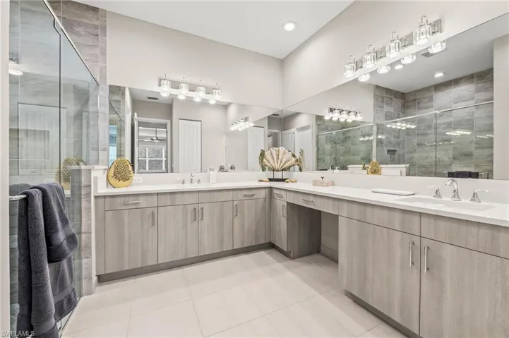 11863  Gardenia  AVE, Naples, FL 34120