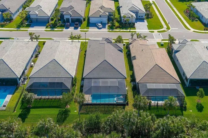 11863  Gardenia  AVE, Naples, FL 34120