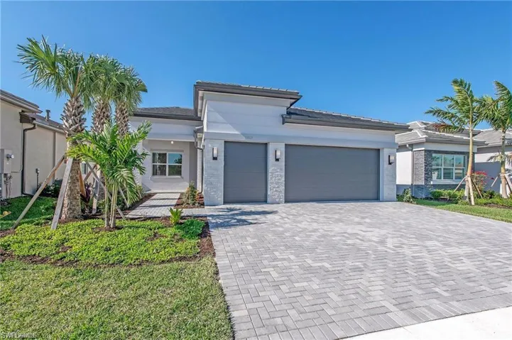11863  Gardenia  AVE, Naples, FL 34120