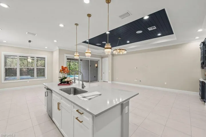 11863  Gardenia  AVE, Naples, FL 34120