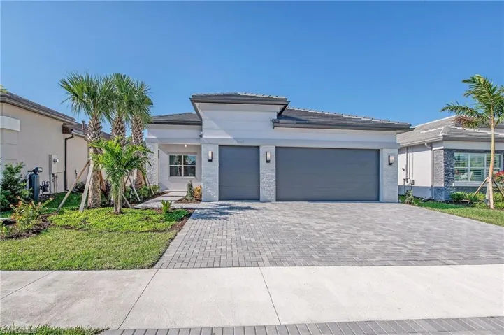 11863  Gardenia  AVE, Naples, FL 34120