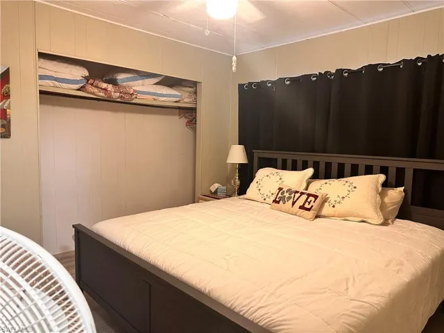 Bedroom with ceiling fan
