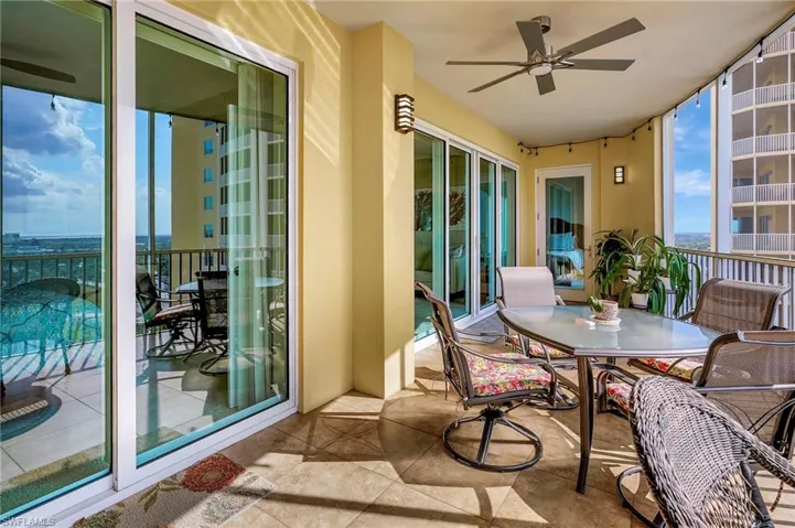 Balcony with ceiling fan