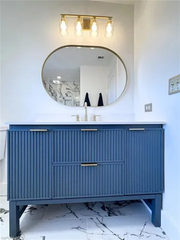 Custom vanity and lighting